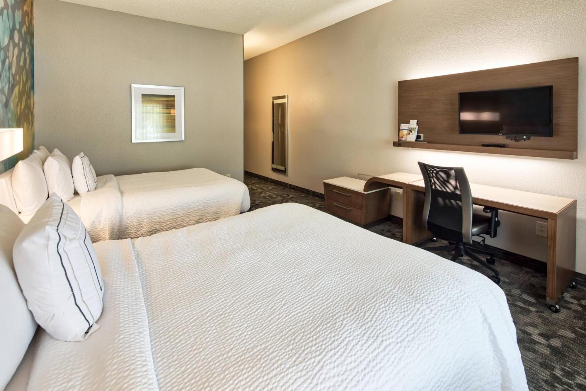 Отель Courtyard By Marriott Рок-Хилл Экстерьер фото