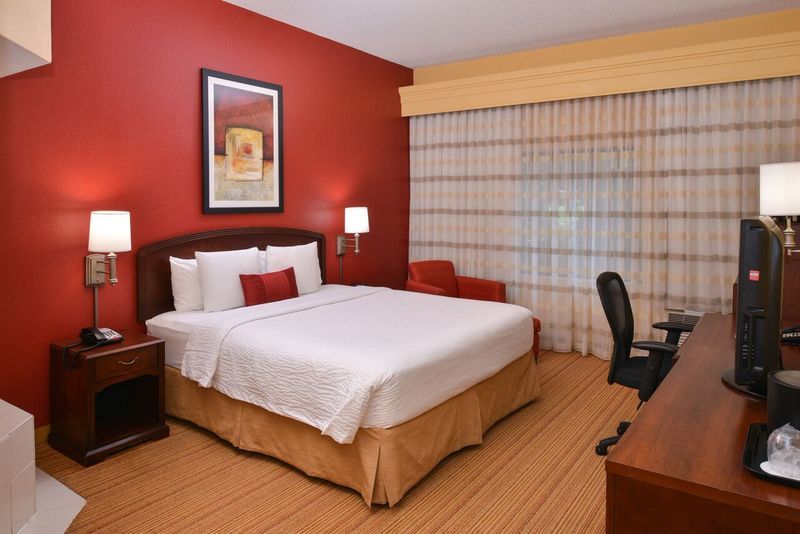 Отель Courtyard By Marriott Рок-Хилл Экстерьер фото